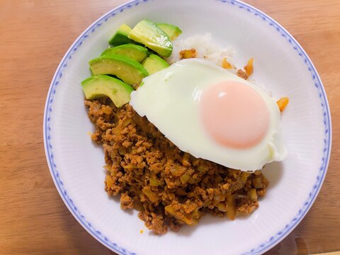 挽肉を炒めるだけの簡単！絶品！！ロコモコ丼